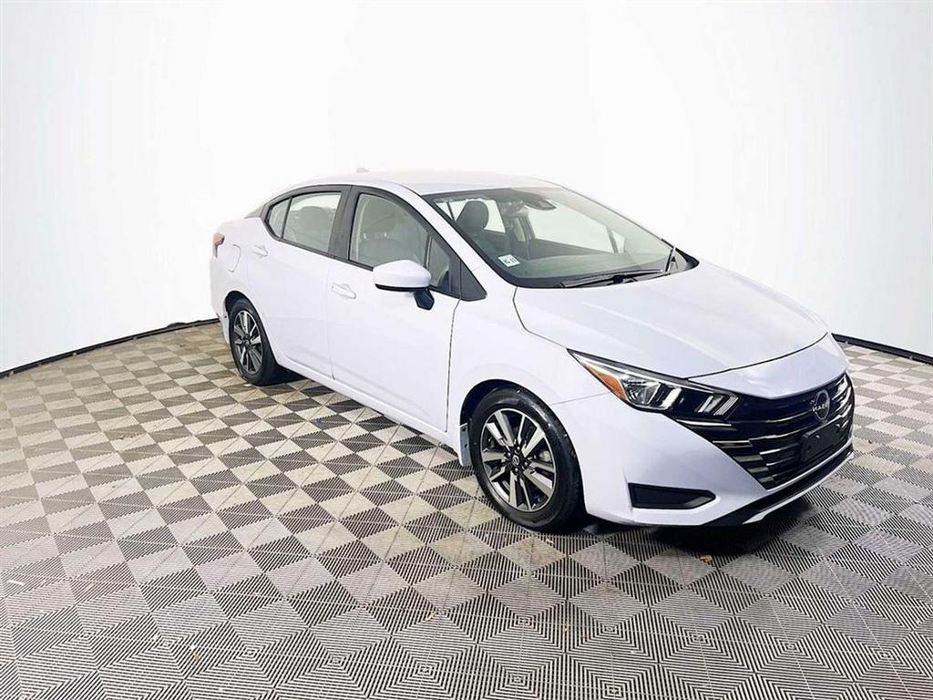 2023 Nissan Versa Sedan SR